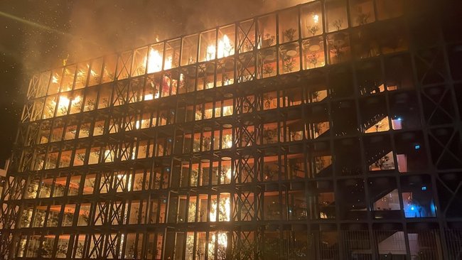 İzmir in Narlıdere ilçesinde site yangını